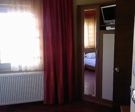 Hotel Kalepark 2*